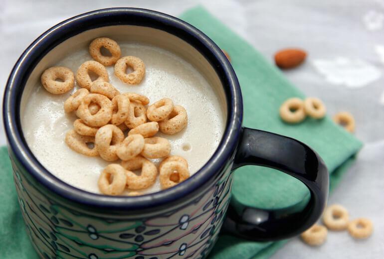 Atole de Vainilla y Almendras