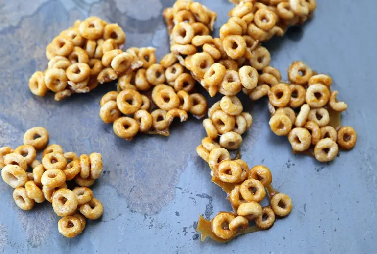 Turrón con Honey Nut Cheerios™