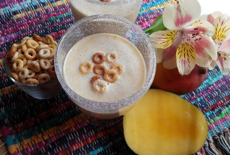 Smoothie de Mango Fresco con Cheerios™