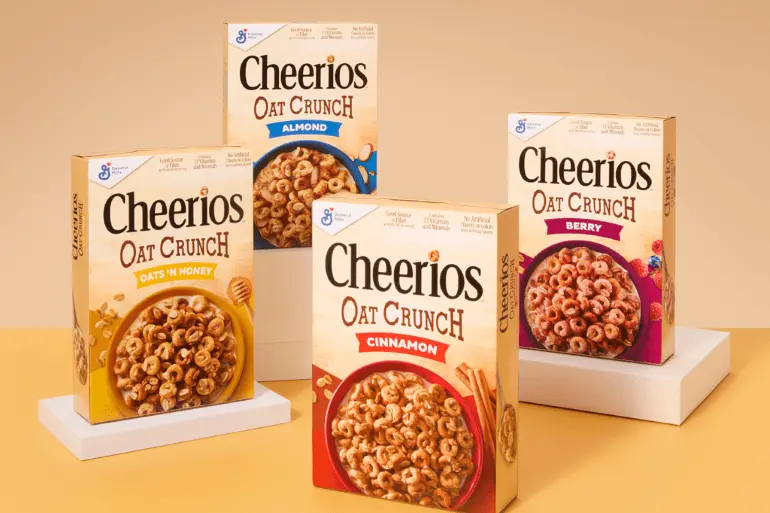 Group of 4 Cheerios Oat Crunch cereals, Oats 'N Honey, Almond, Cinnamon, Berry.
