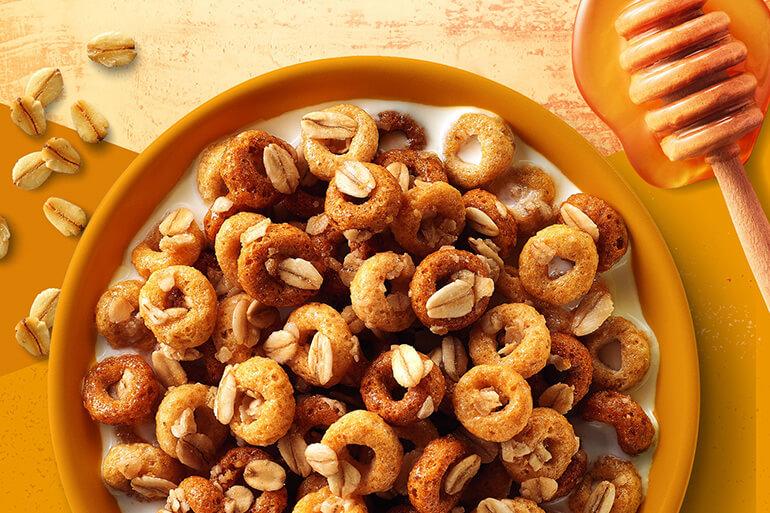 A bowl of Oat Crunch Cheerios